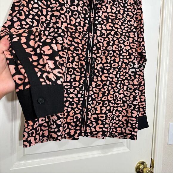 KARL LAGERFELD PARIS PINK BLACK ANIMAL PRINT‎ LONG SLEEVE BUTTON UP SHIRT LARGE - Picture 3 of 12